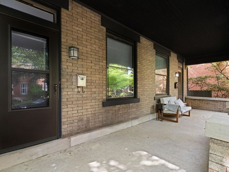 339 E Sycamore Street , Columbus, OH 43206 Photo 3