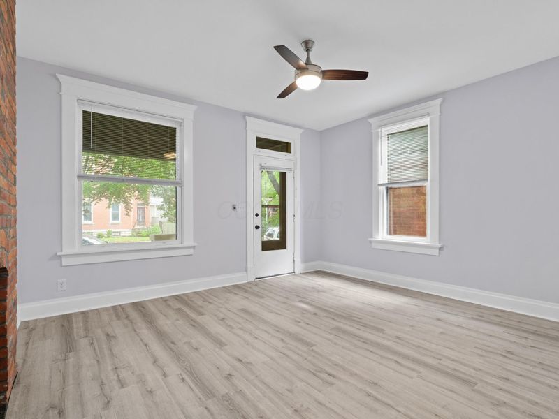 339 E Sycamore Street , Columbus, OH 43206 Photo 6