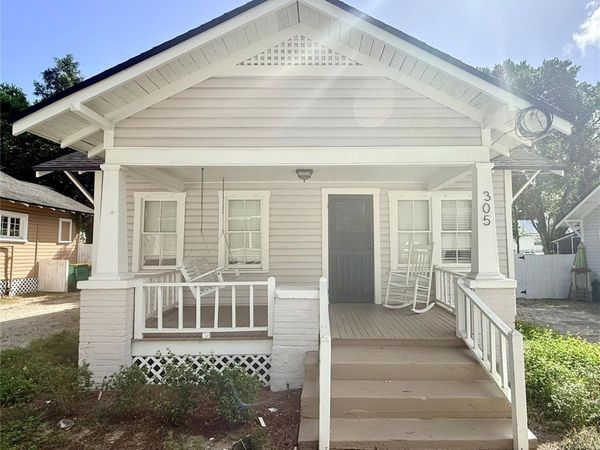 305 PAGE COURT , DELAND, FL 32720
