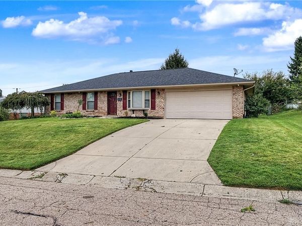 6230 7 Pines Drive, West Carrollton, OH 45449