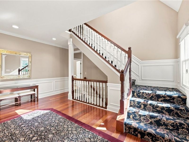 15560 Priorway Drive, Novelty, OH 44072 Photo 2