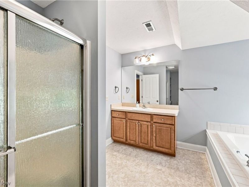 15560 Priorway Drive, Novelty, OH 44072 Photo 25