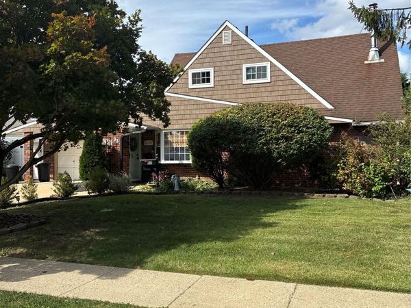 33 Stonecutter Road , Levittown, NY 11756