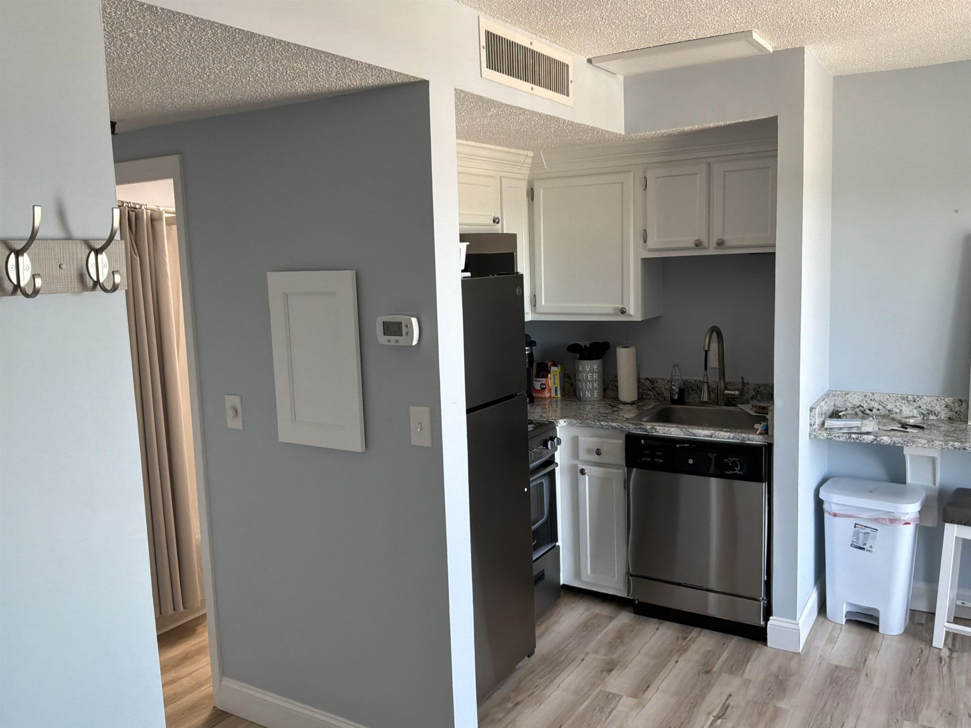 5905 S Kings Hwy. Photo 8