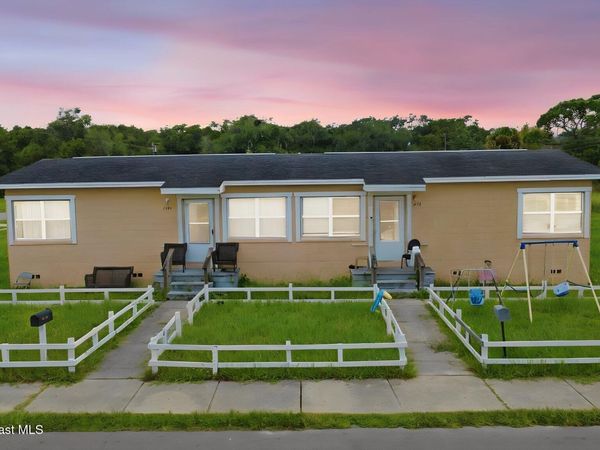2410 Myrtle Avenue , Mims, FL 32754