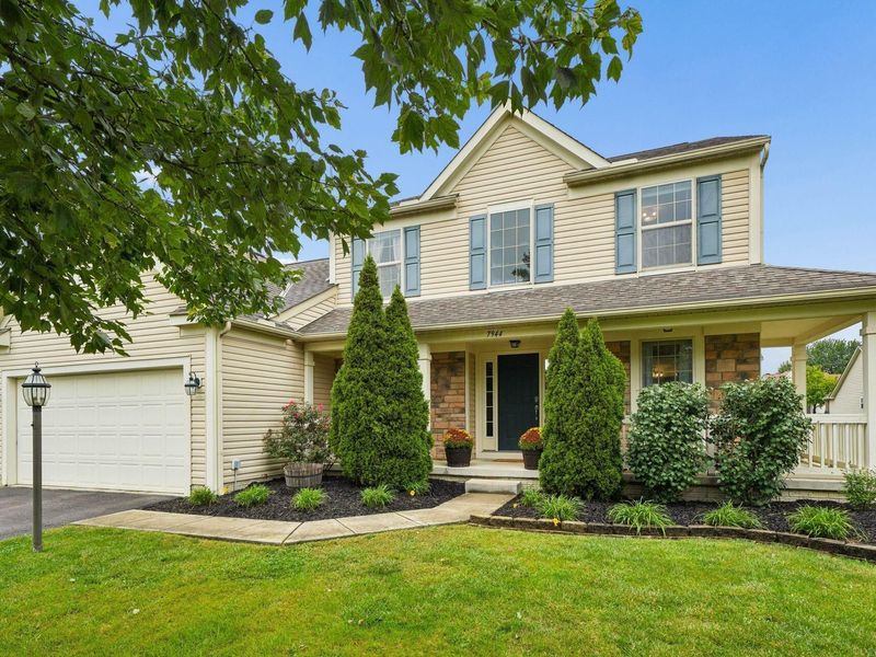 7944 Shady Maple Drive, Canal Winchester, OH 43110 Photo 2