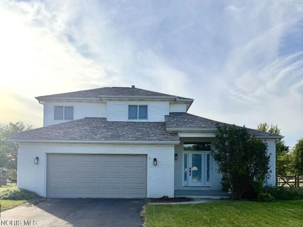 3130 Steeple Chase Lane, Perrysburg, OH 43551