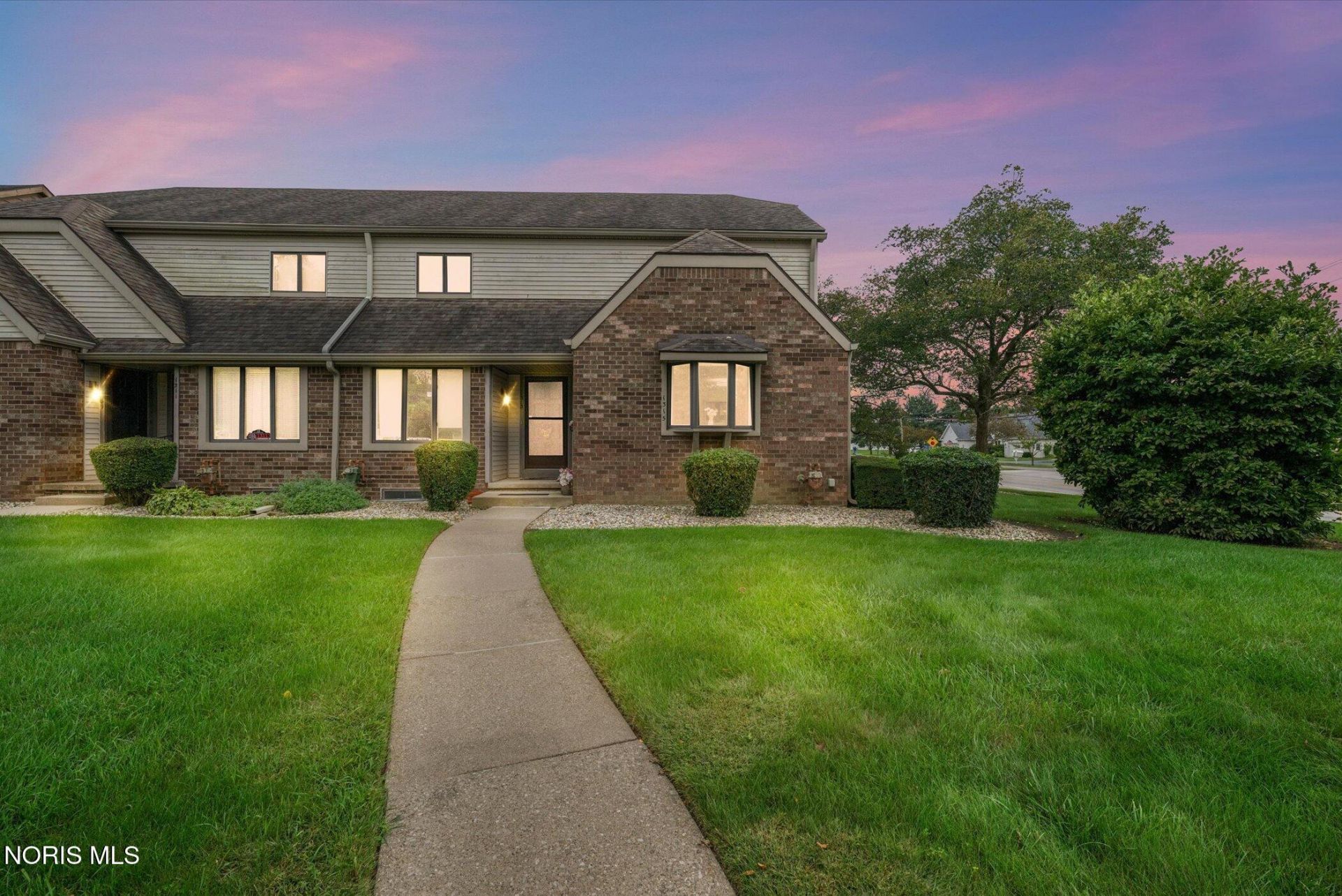 1315 Applegate Street , Waterville, OH 43566 Main Photo