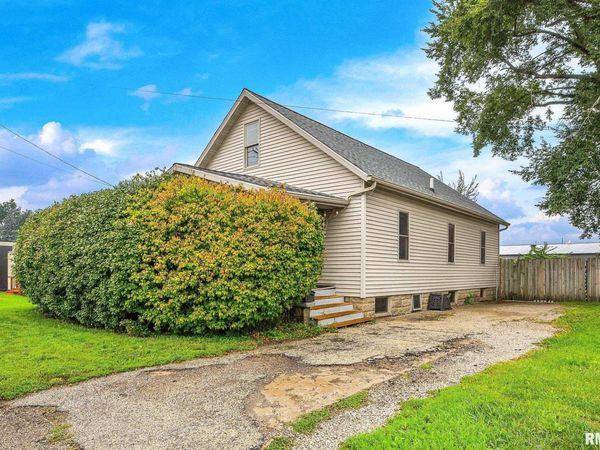 803 PEORIA Street, Washington, IL 61571