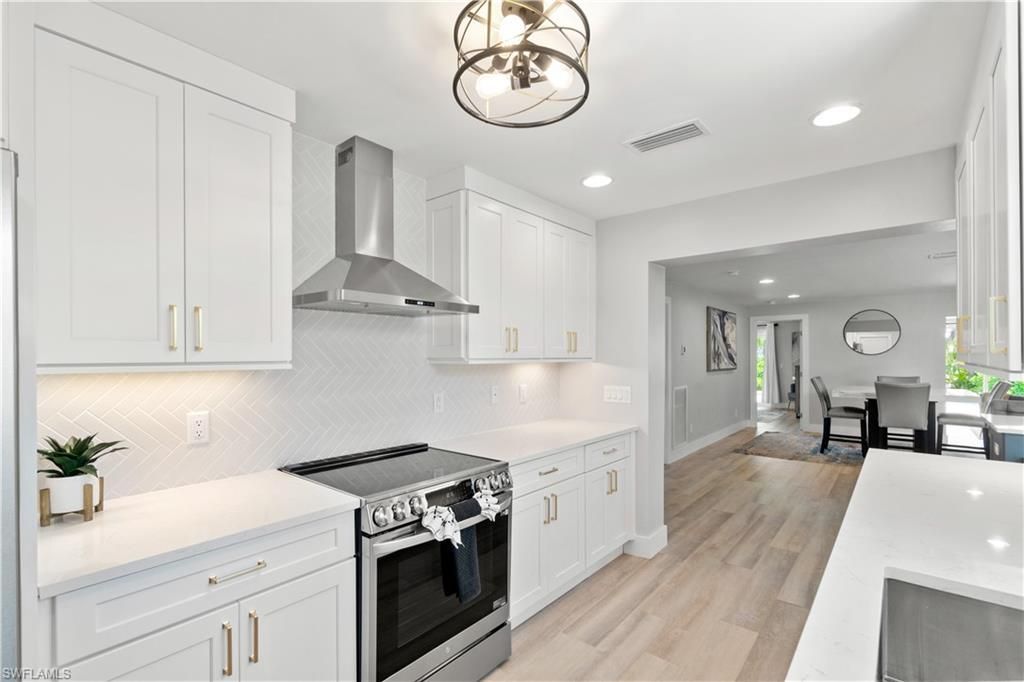 5161 Williams Dr , Fort Myers Beach, FL 33931 Photo