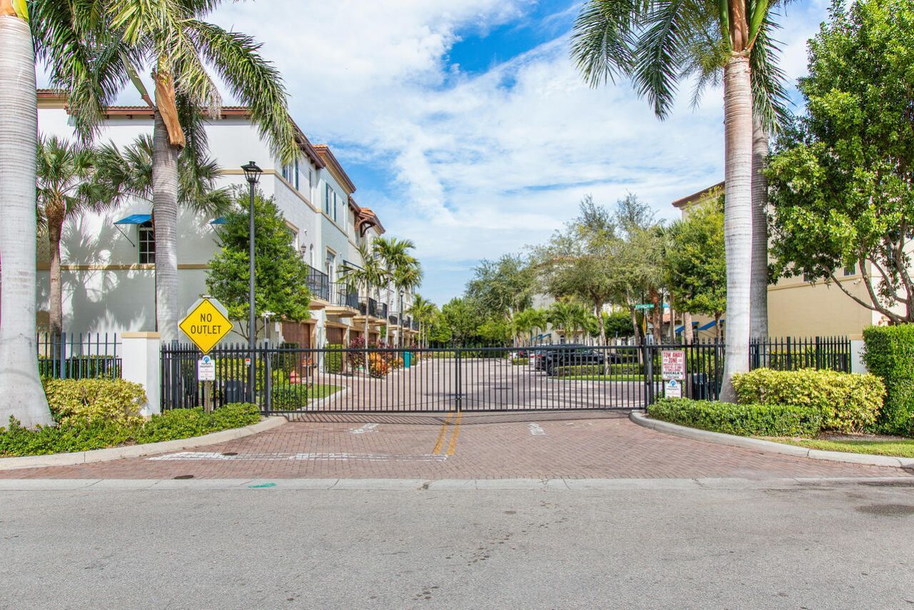 803 Estancia Way, Boynton Beach, FL 33435 Photo