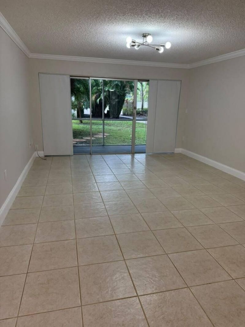 4255 N University Drive, Unit 106, Sunrise, FL 33351 Photo