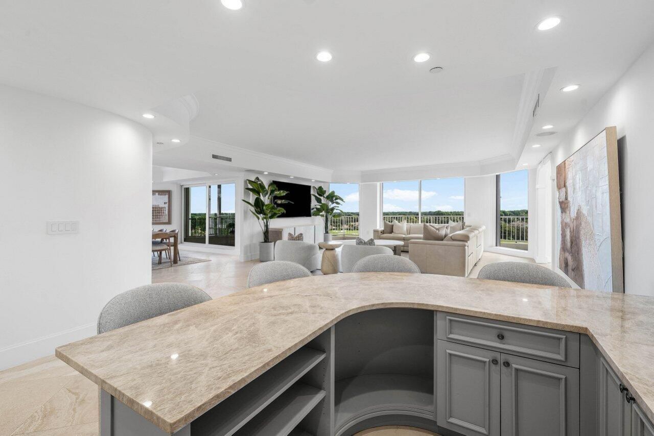 20320 Fairway Oaks Drive, Unit 372, Boca Raton, FL 33434 Photo