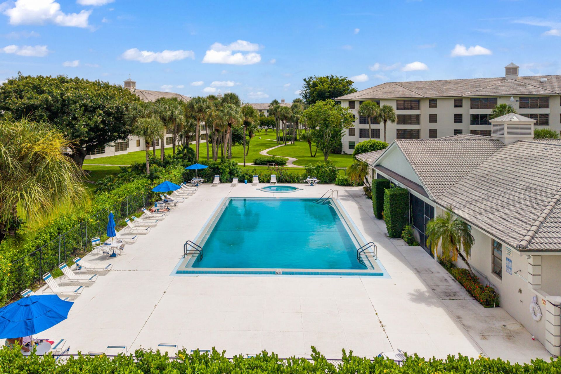 3826 Whitehall Drive, Unit 302, West Palm Beach, FL 33401 Photo