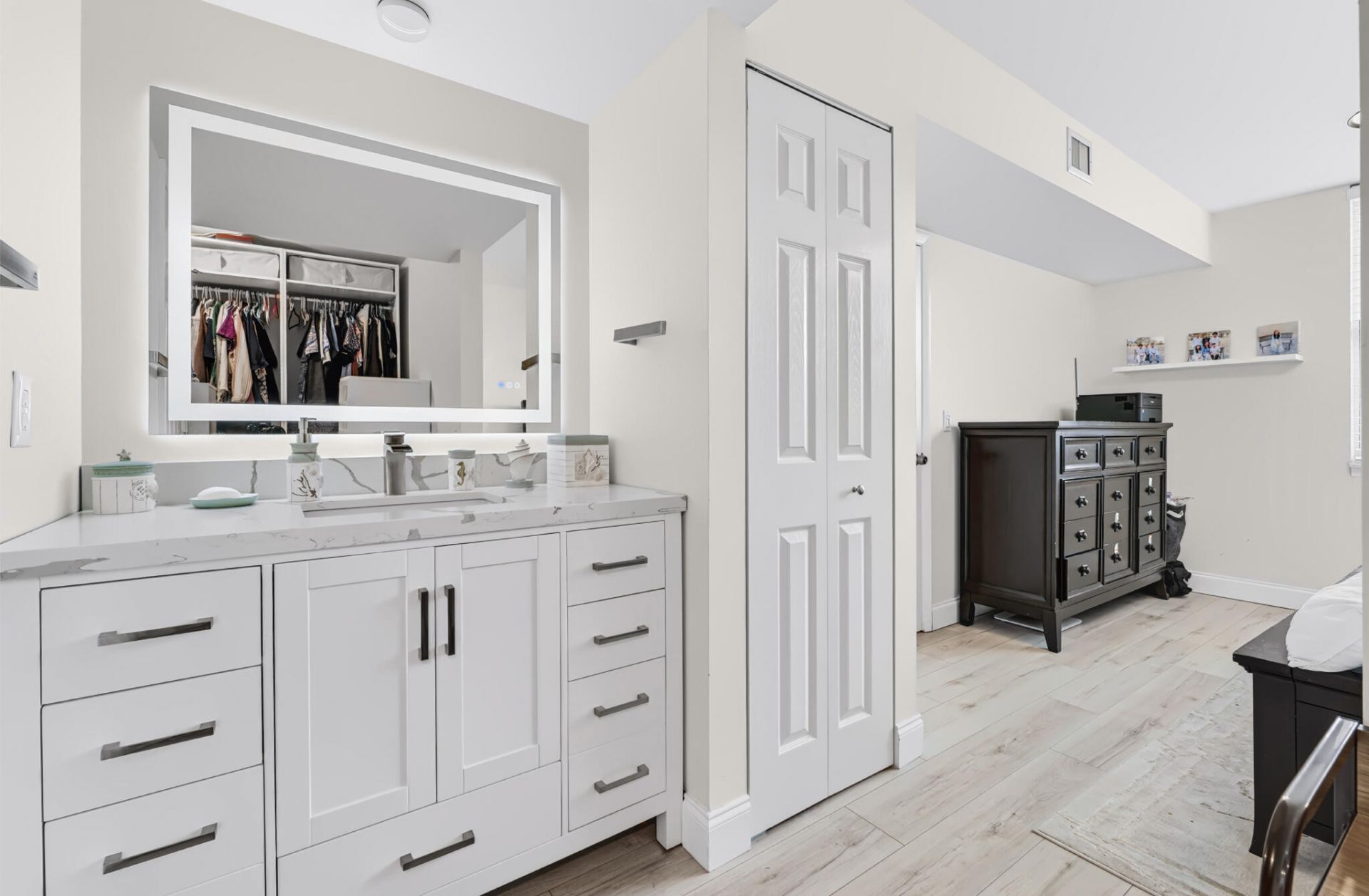 3826 Whitehall Drive, Unit 302, West Palm Beach, FL 33401 Photo