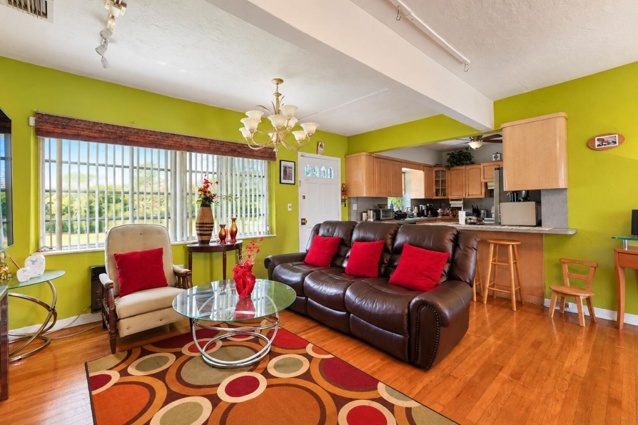 330 NW 144th Street, Miami, FL 33168 Photo