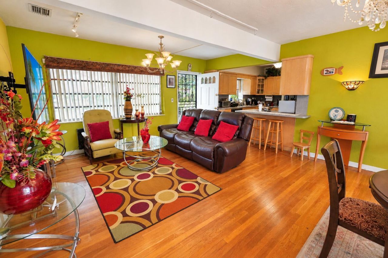 330 NW 144th Street, Miami, FL 33168 Photo