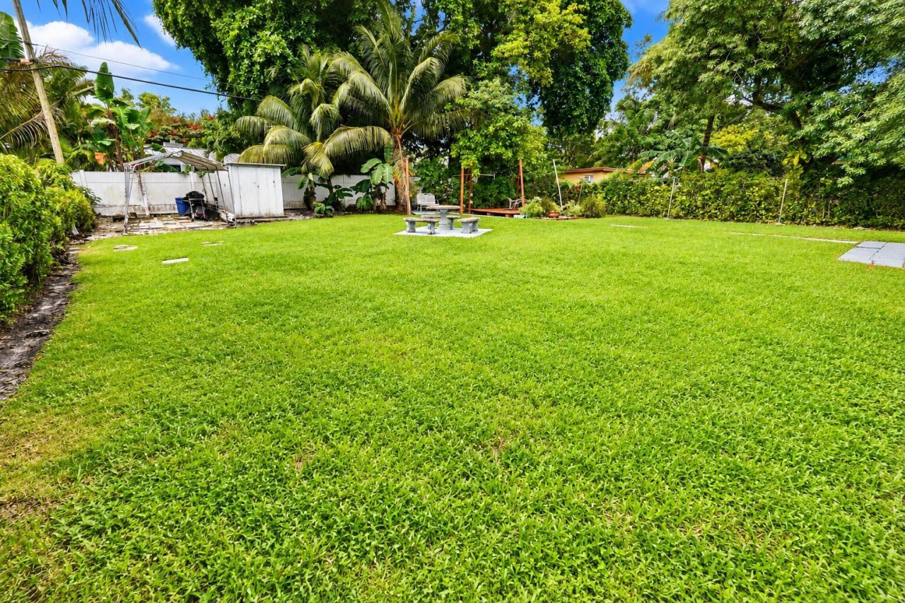 330 NW 144th Street, Miami, FL 33168 Photo