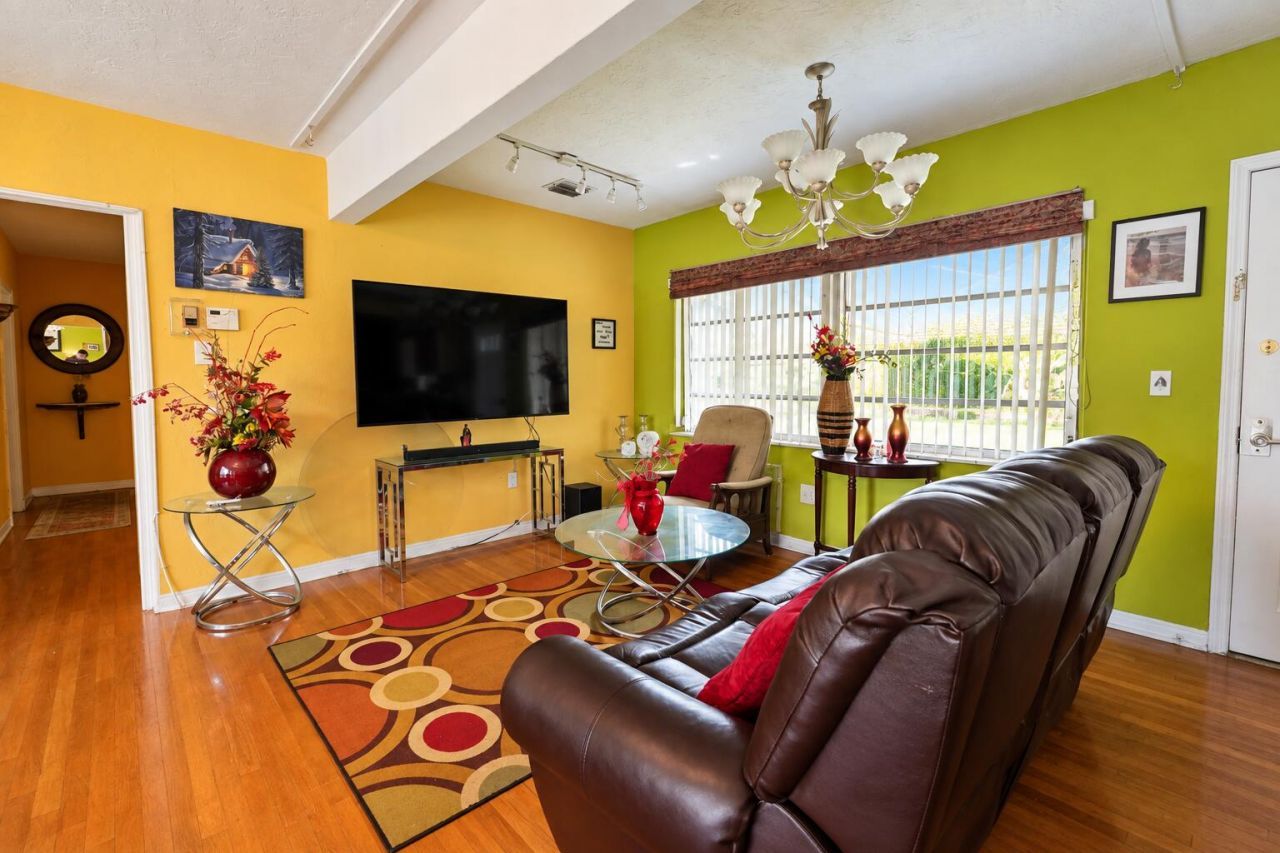 330 NW 144th Street, Miami, FL 33168 Photo