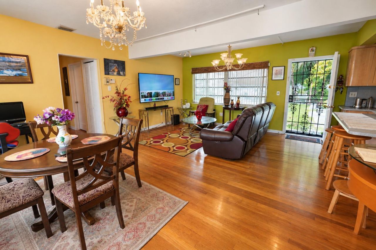 330 NW 144th Street, Miami, FL 33168 Photo