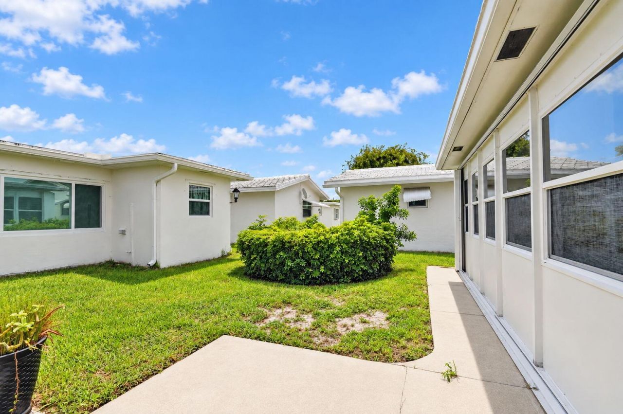 1304 SW 23rd Street, Boynton Beach, FL 33426 Photo
