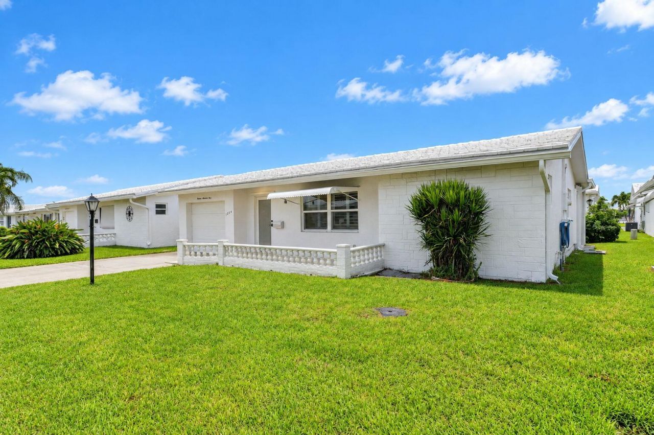 1304 SW 23rd Street, Boynton Beach, FL 33426 Photo