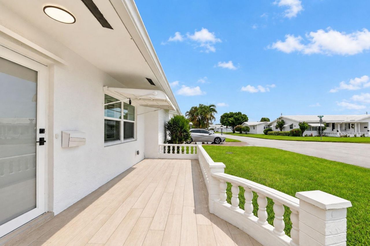 1304 SW 23rd Street, Boynton Beach, FL 33426 Photo