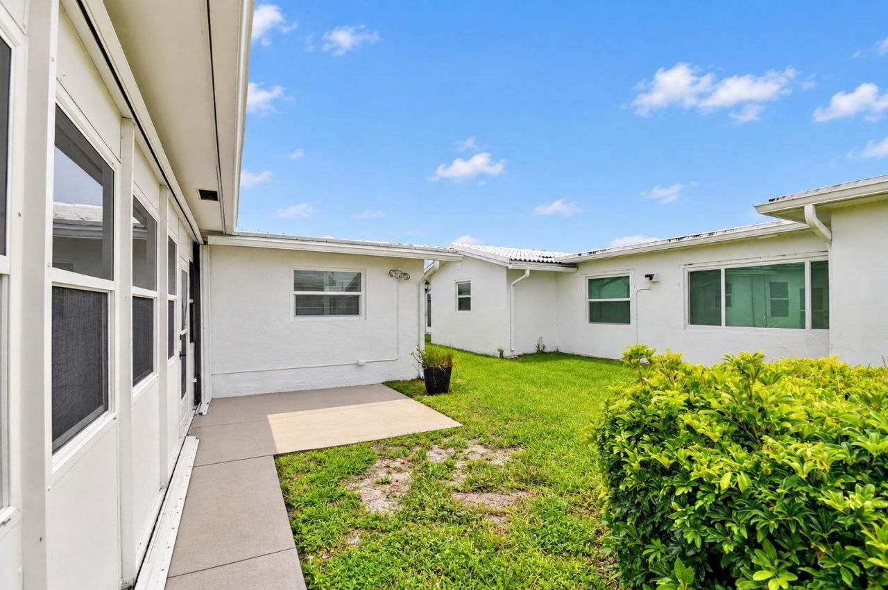 1304 SW 23rd Street, Boynton Beach, FL 33426 Photo