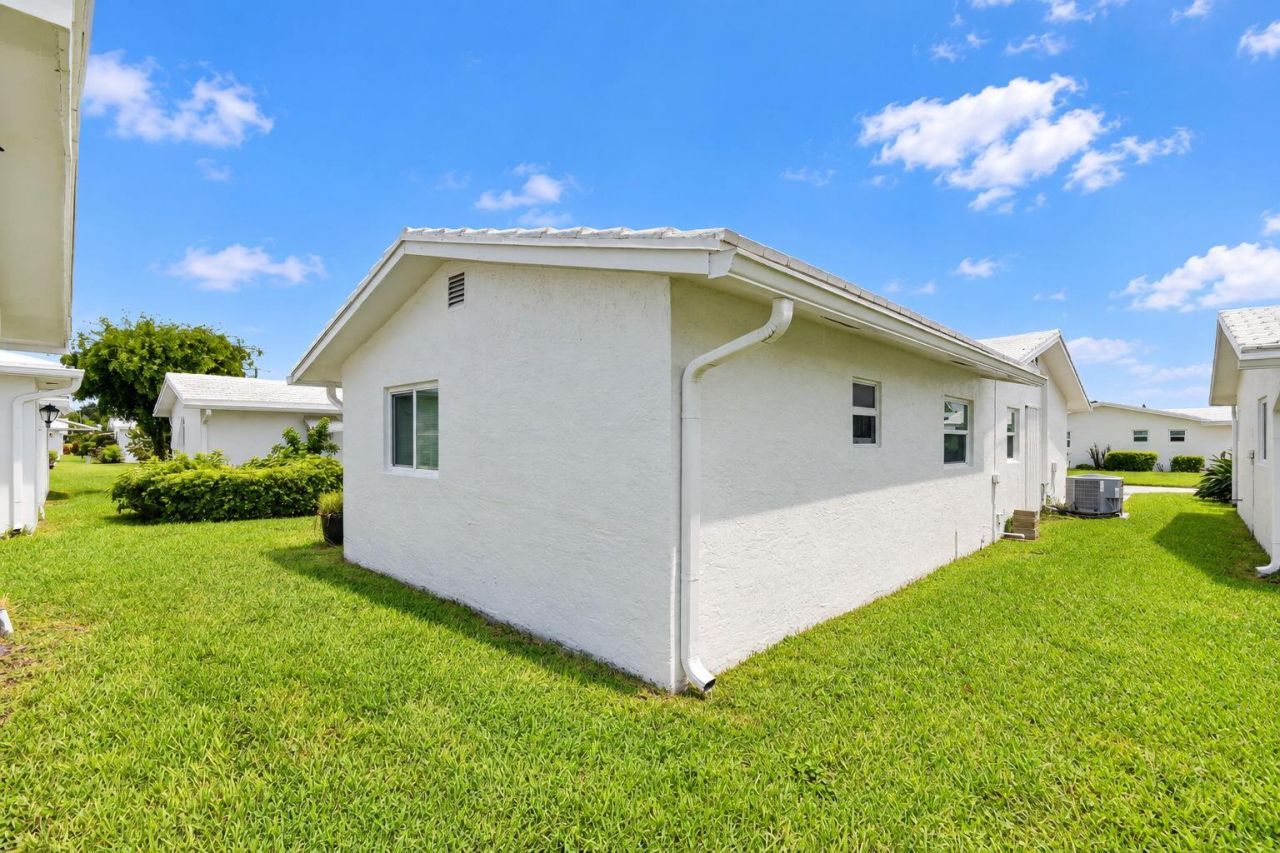 1304 SW 23rd Street, Boynton Beach, FL 33426 Photo
