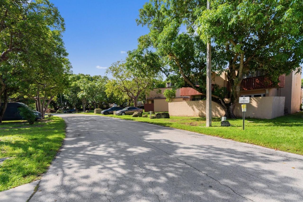 20106 SW 123rd Drive, Miami, FL 33177 Photo