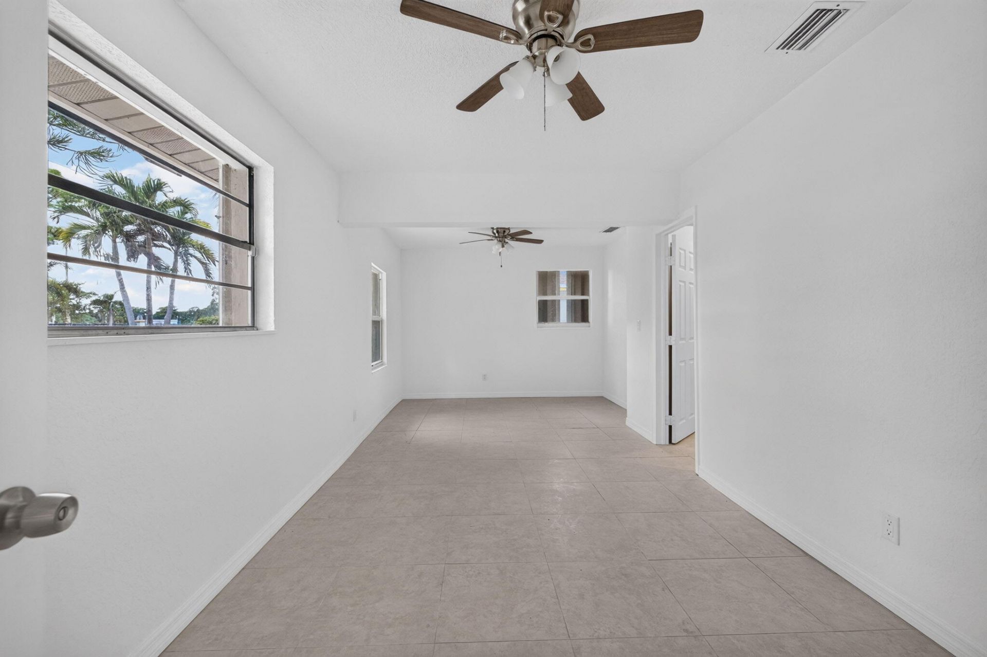 913 NW 10th Terrace, Stuart, FL 34994 Photo