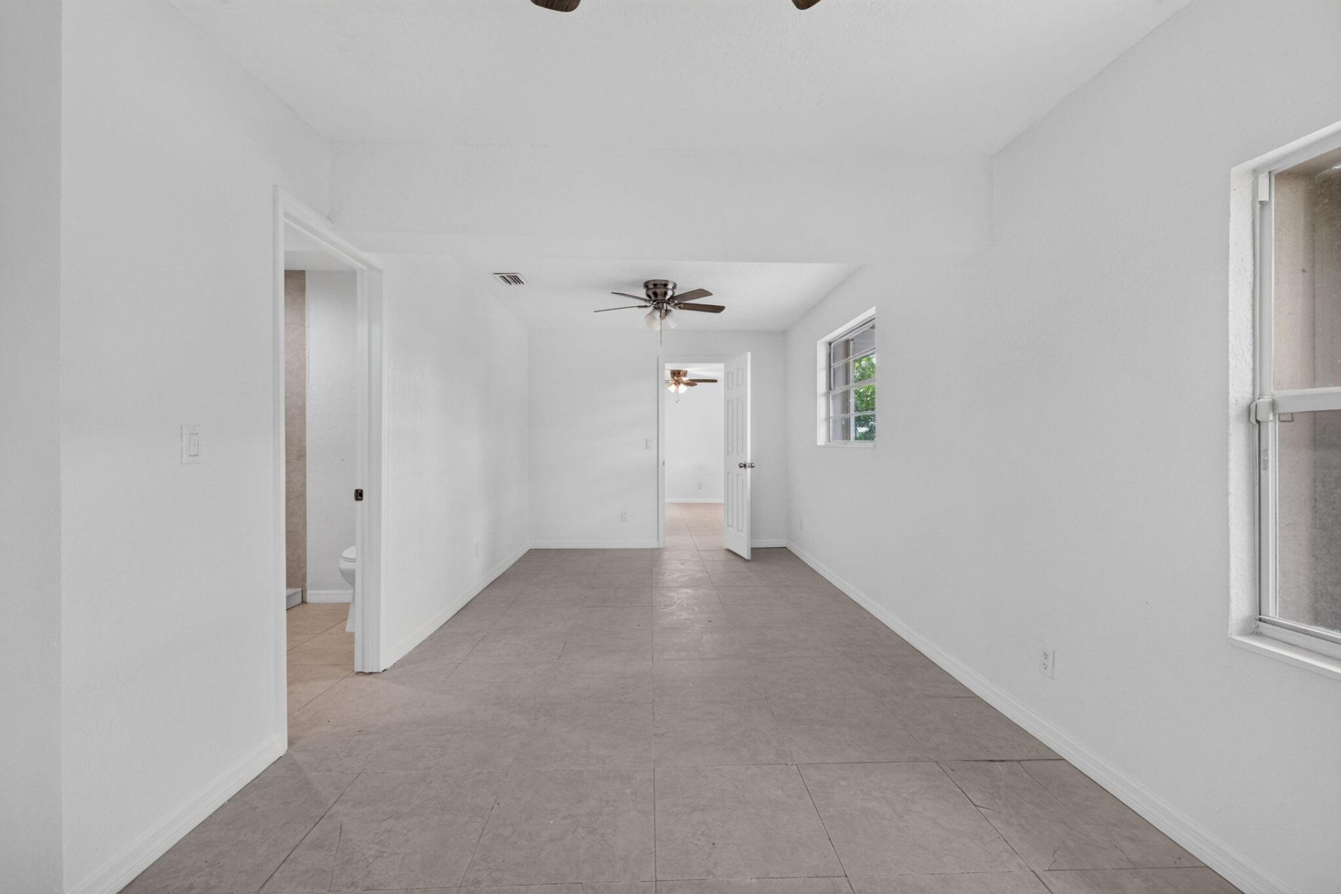 913 NW 10th Terrace, Stuart, FL 34994 Photo