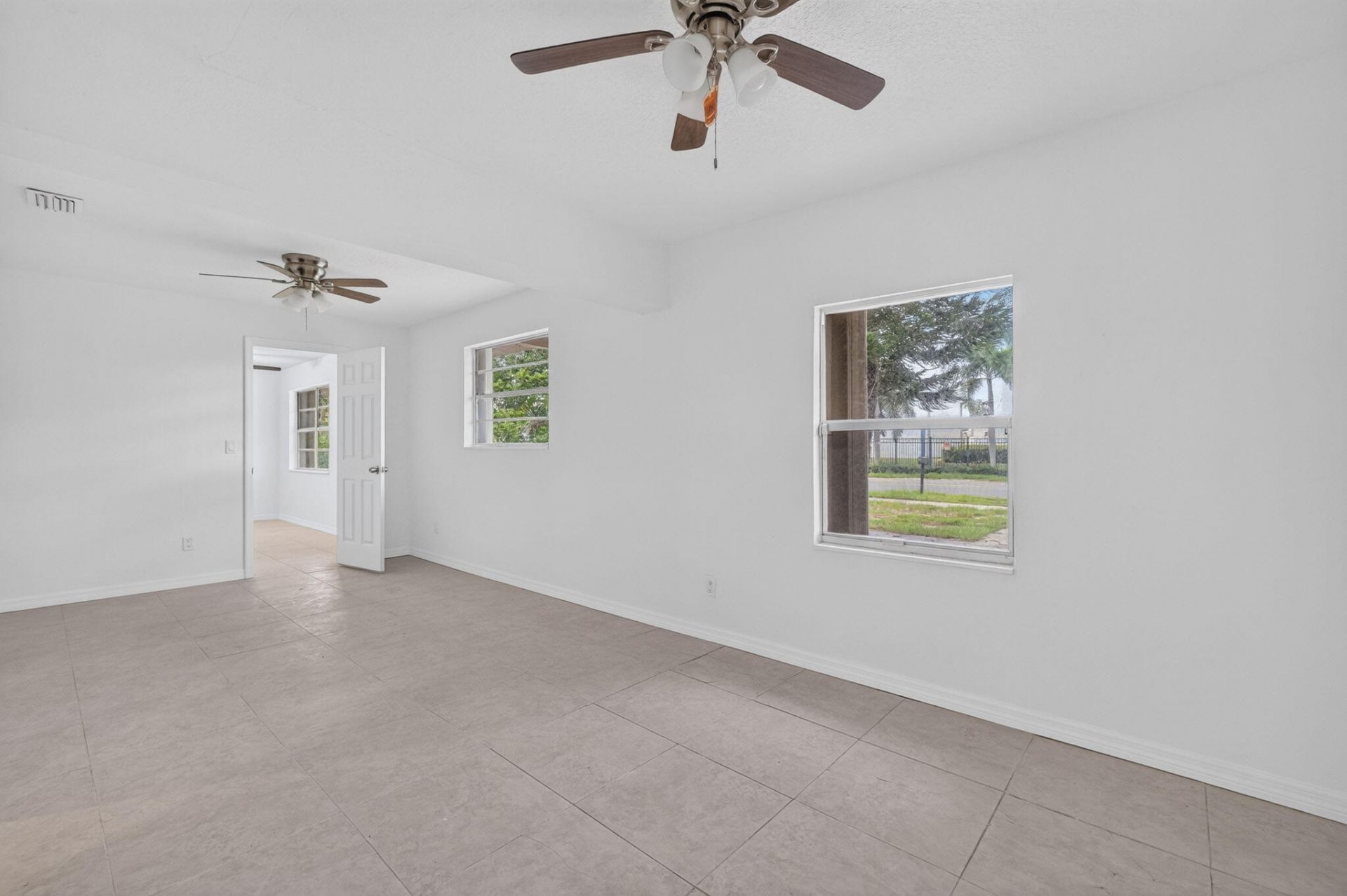 913 NW 10th Terrace, Stuart, FL 34994 Photo