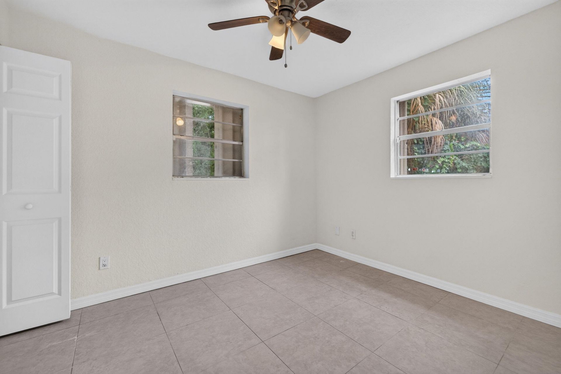 913 NW 10th Terrace, Stuart, FL 34994 Photo