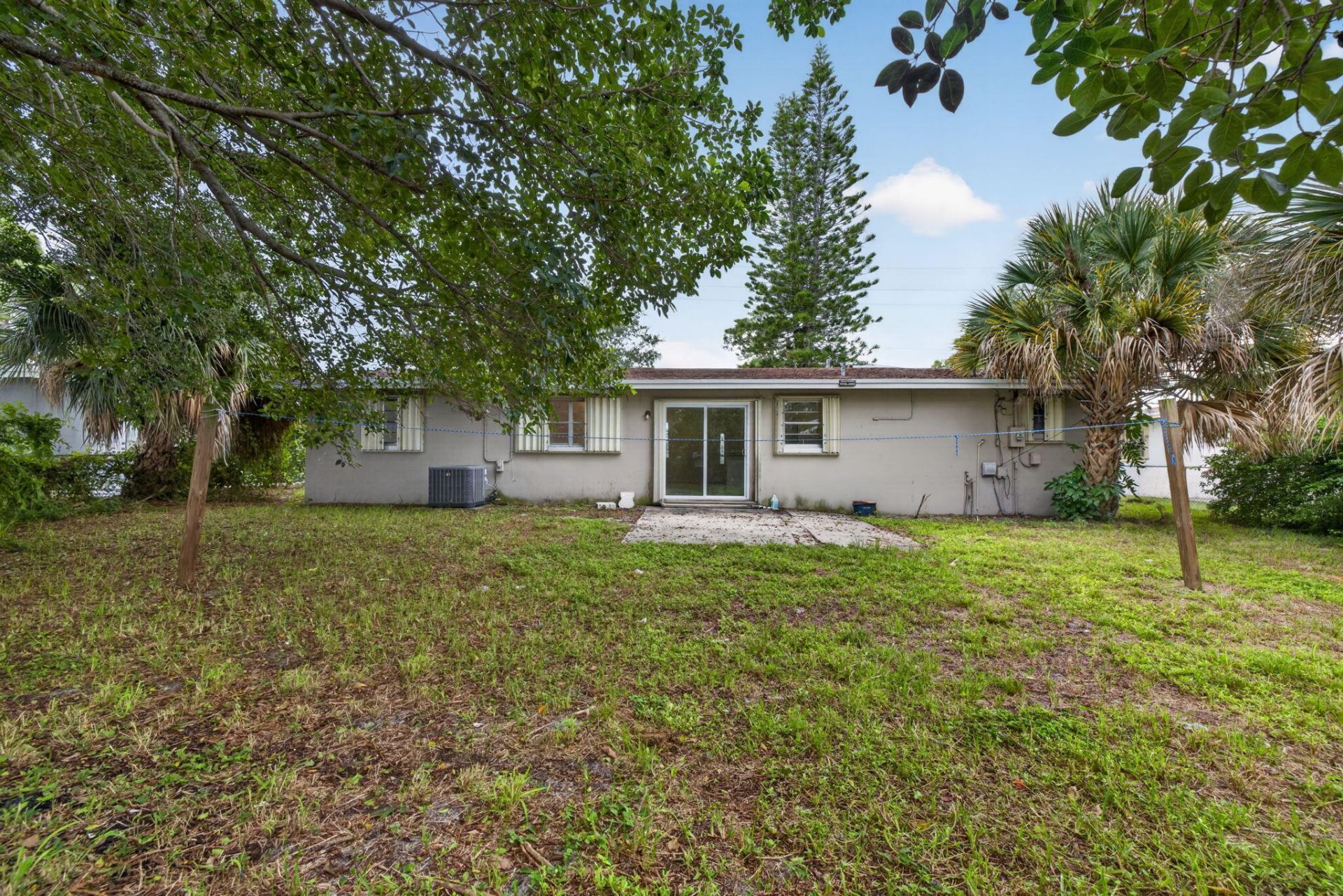913 NW 10th Terrace, Stuart, FL 34994 Photo