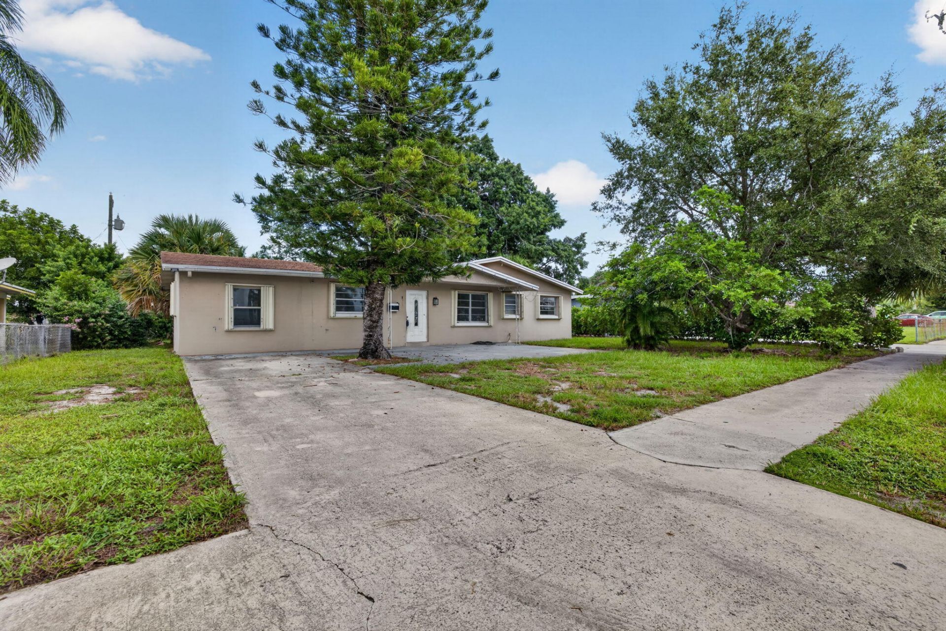 913 NW 10th Terrace, Stuart, FL 34994 Photo
