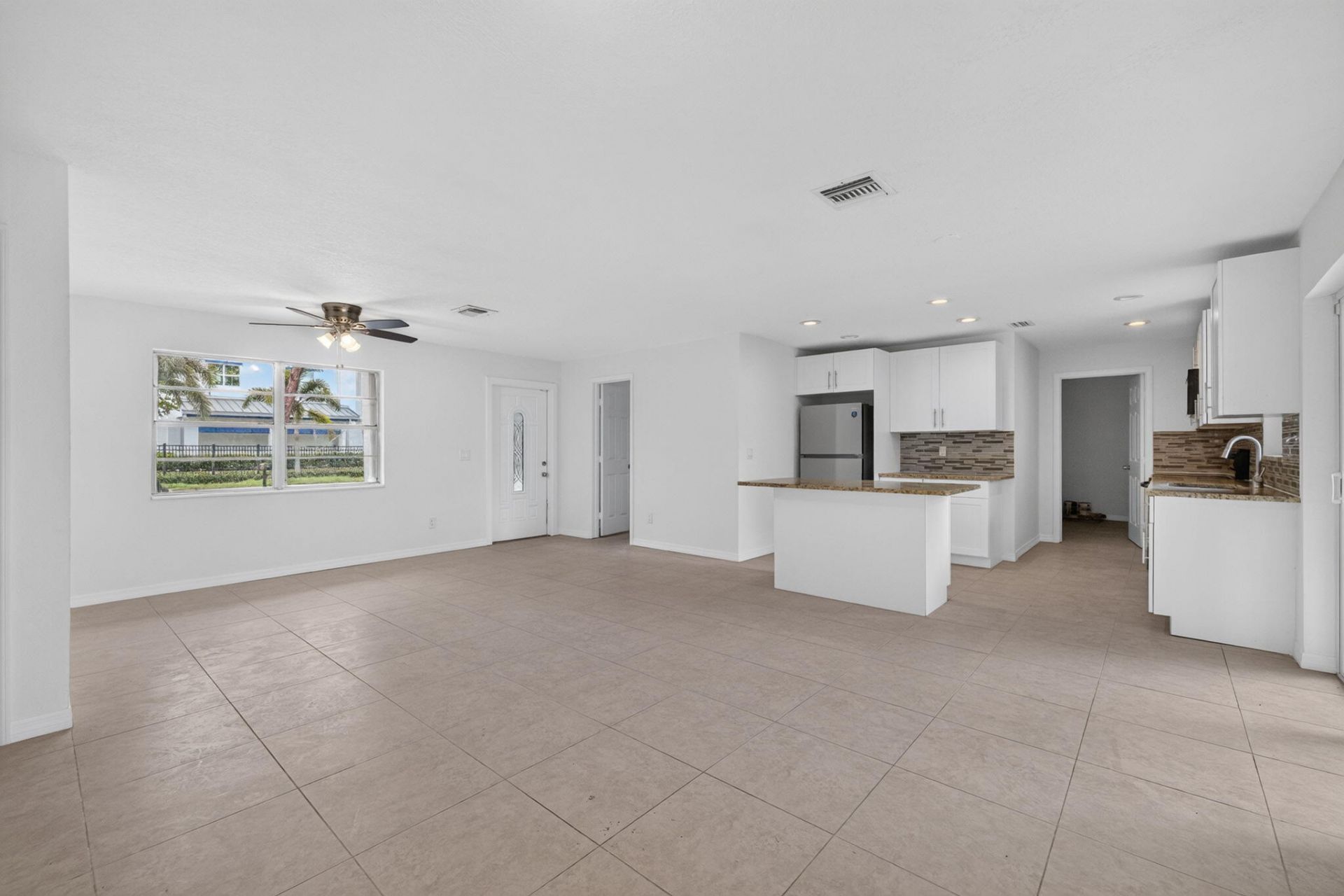 913 NW 10th Terrace, Stuart, FL 34994 Photo