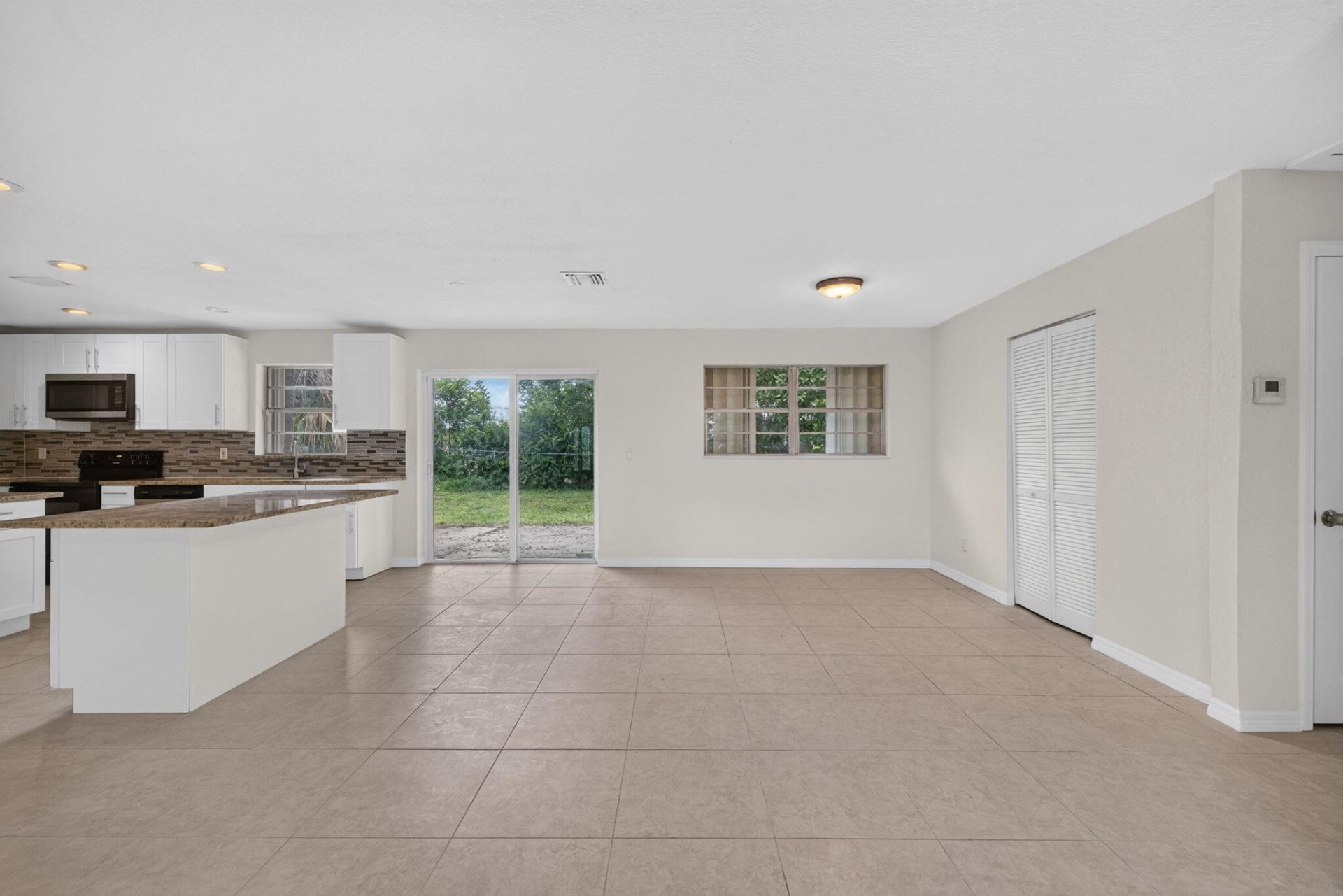 913 NW 10th Terrace, Stuart, FL 34994 Photo