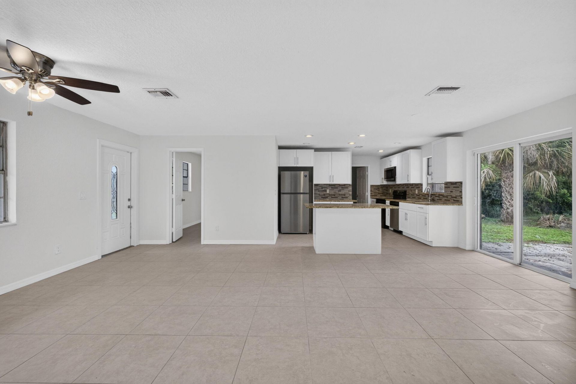 913 NW 10th Terrace, Stuart, FL 34994 Photo