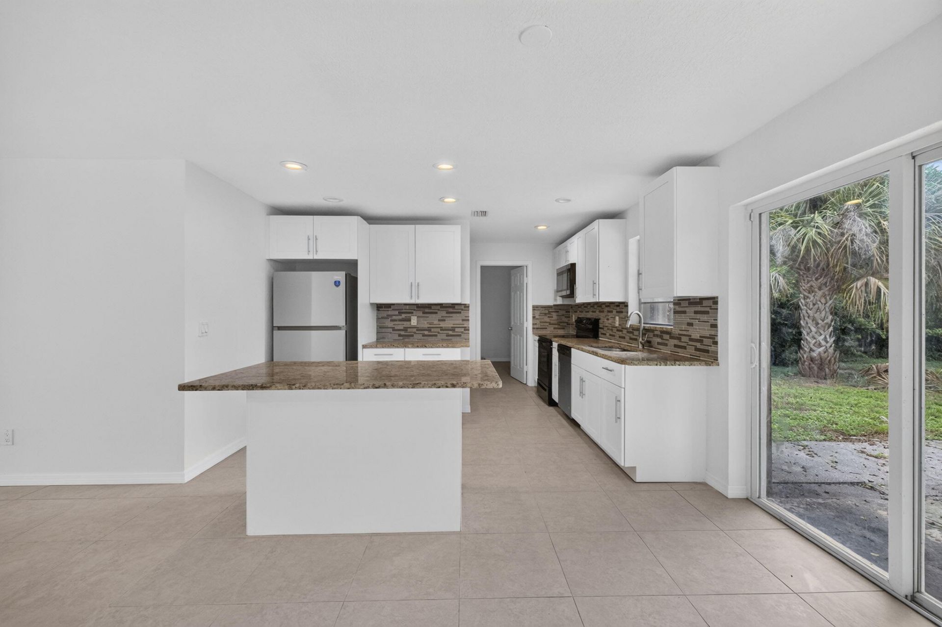 913 NW 10th Terrace, Stuart, FL 34994 Photo