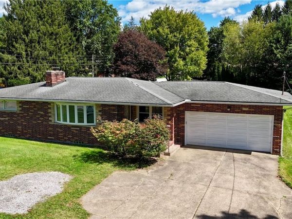 432 North Avenue , Tallmadge, OH 44278