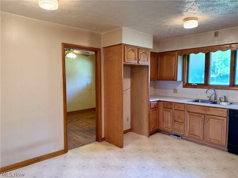 432 North Avenue, Tallmadge, OH 44278 Photo 10