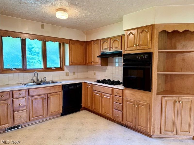 432 North Avenue, Tallmadge, OH 44278 Photo 8