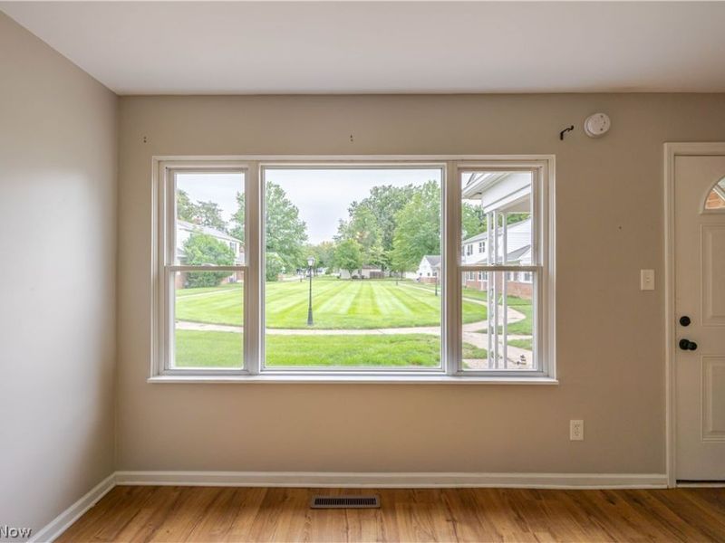 10366 Manorford Drive, Parma Heights, OH 44130 Photo 16