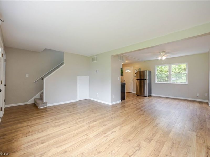 10366 Manorford Drive, Parma Heights, OH 44130 Photo 18