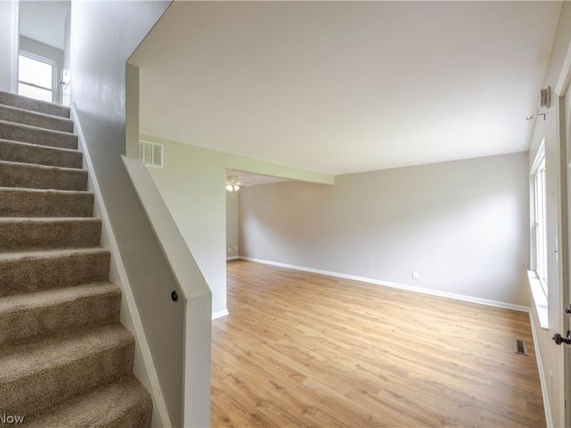 10366 Manorford Drive, Parma Heights, OH 44130 Photo 19