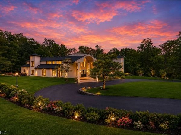 809 West Shore Drive, Kinnelon, NJ 07405