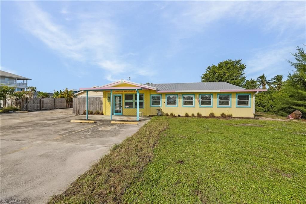 3269 Stringfellow Rd , Saint James City, FL 33956 Photo