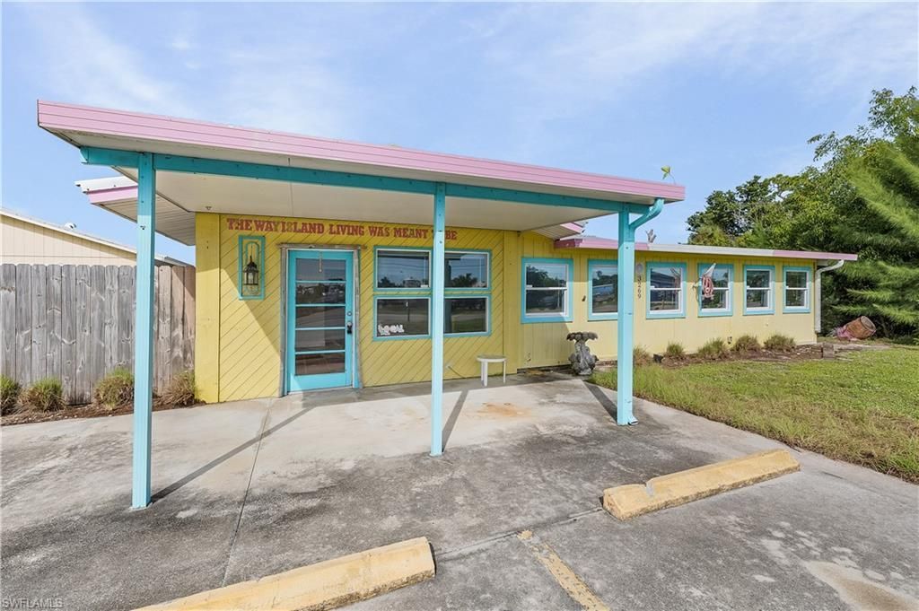 3269 Stringfellow Rd , Saint James City, FL 33956 Photo