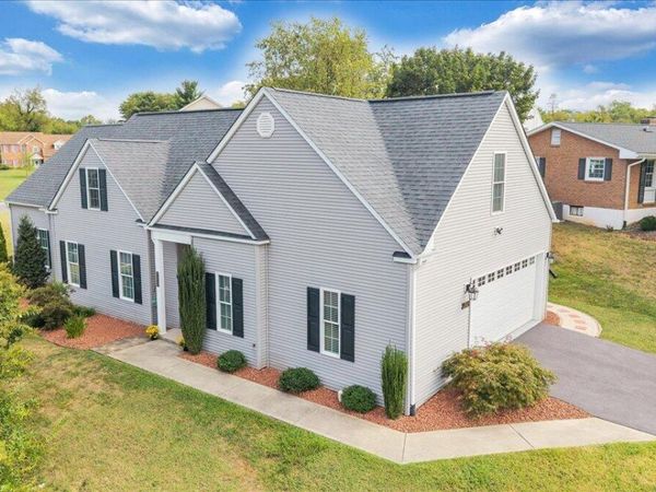 700 Bradford CIR, Salem, VA 24153